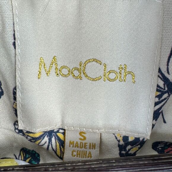 ModCloth In With Whimsical Butterfly Print Anorak Utility Jacket Cream Small - Picture 10 of 13